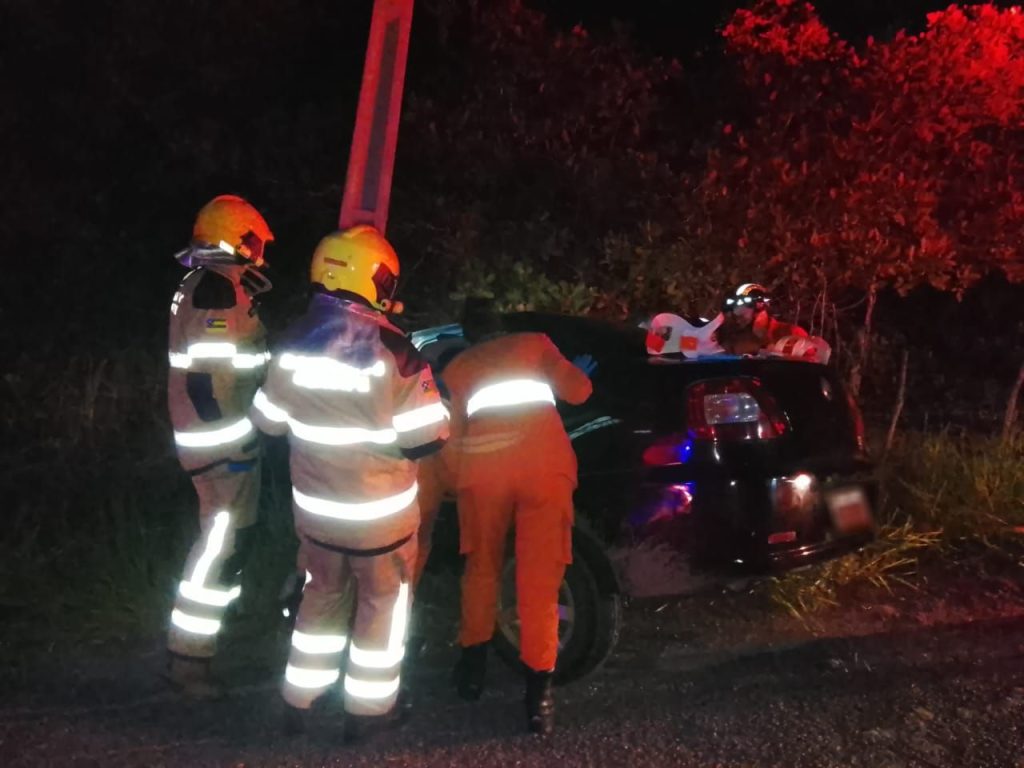 Acidente na SE-100 deixa dois homens feridos em Barra dos Coqueiros