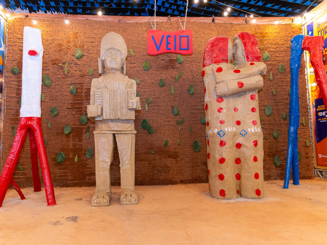Governo de Sergipe homenageia artesão Véio na Vila do Forró 2026