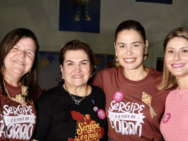 Ministra das Mulheres visita Estação Acolher e elogia iniciativa sergipana