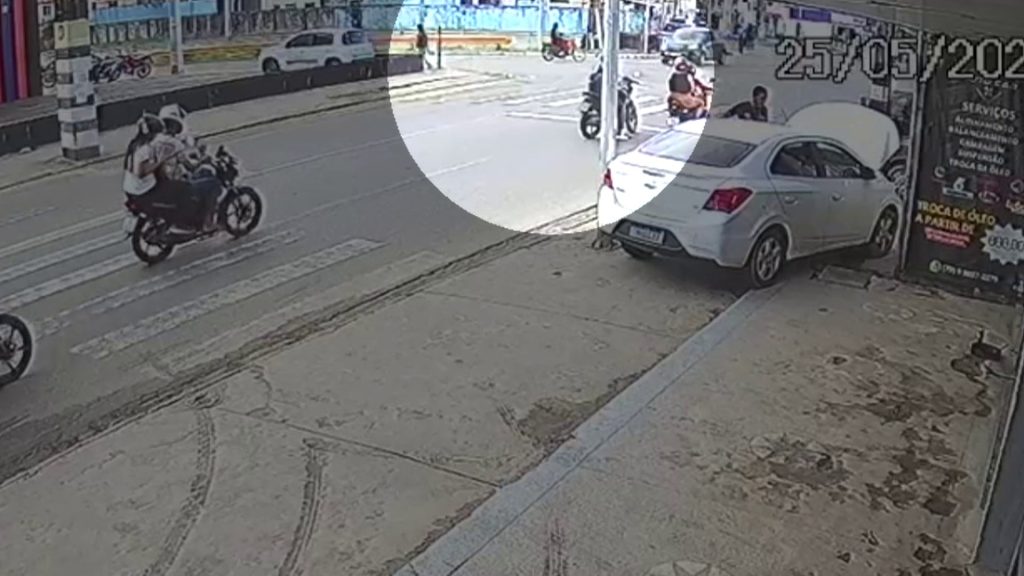 Motociclista morre em acidente flagrado por câmera em Aracaju