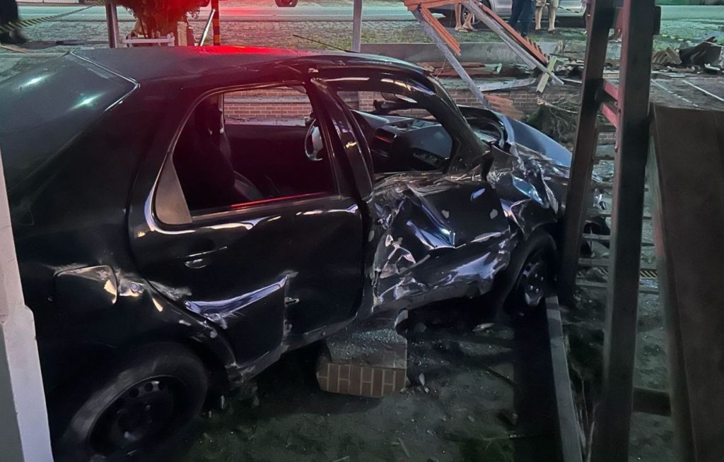 Motorista fica ferido ao perder controle e sair da pista na rodovia SE-170 em Lagarto