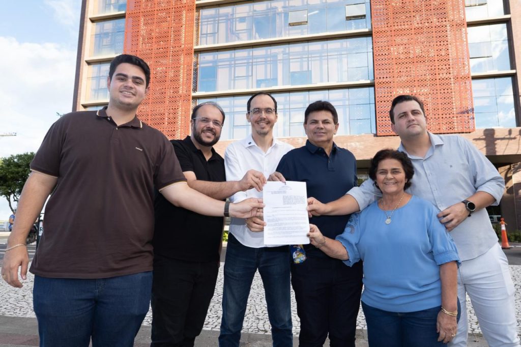 Valmir de Francisquinho lidera mobilização contra taxa mínima de água em Sergipe