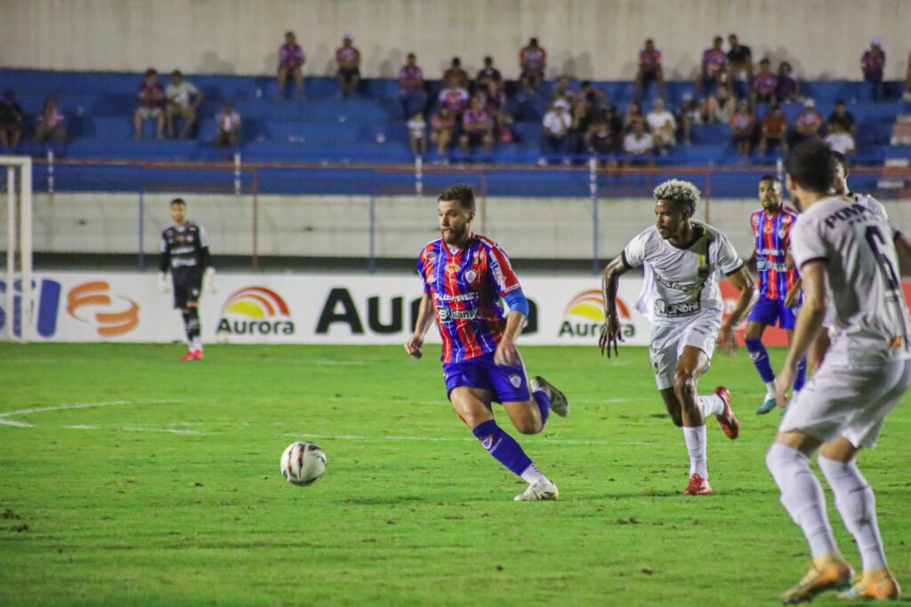 Volta Redonda vence Itabaiana com gol de falta de Juliano Fabro na Série C