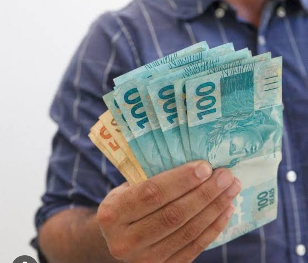 Abono salarial PIS/Pasep paga nesta segunda quem nasceu em julho e agosto