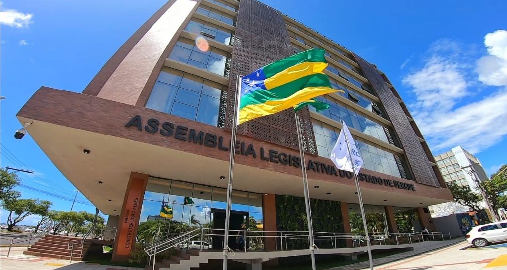Alese abre semana com sessões e debates para população de 15 a 19/6