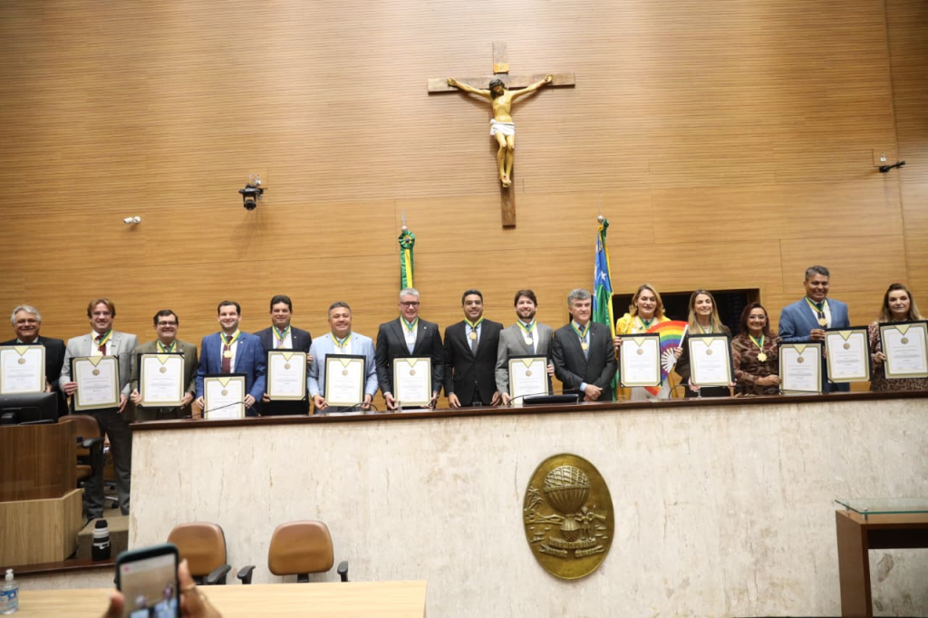 Alese entrega Medalha do Mérito a deputados de primeiro mandato nesta terça