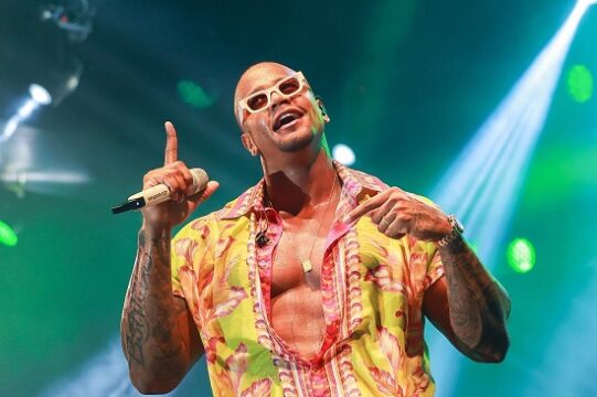 Léo Santana confirma show do ‘Paggodin’ em Aracaju para janeiro de 2027