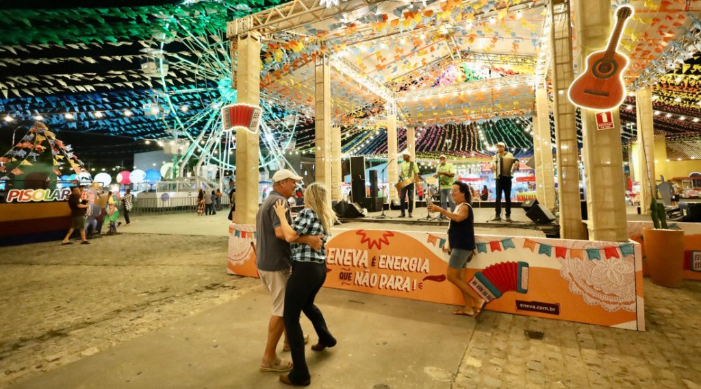 Arraiá do Povo e Vila do Forró: destino perfeito para o Dia dos Namorados