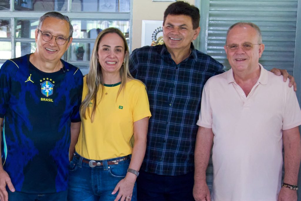 Belivaldo recebe Eduardo Amorim em Simão Dias com lideranças políticas