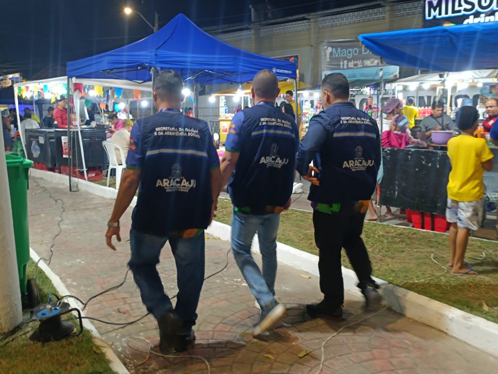 Campanha em Aracaju orienta comerciantes sobre venda de álcool a menores