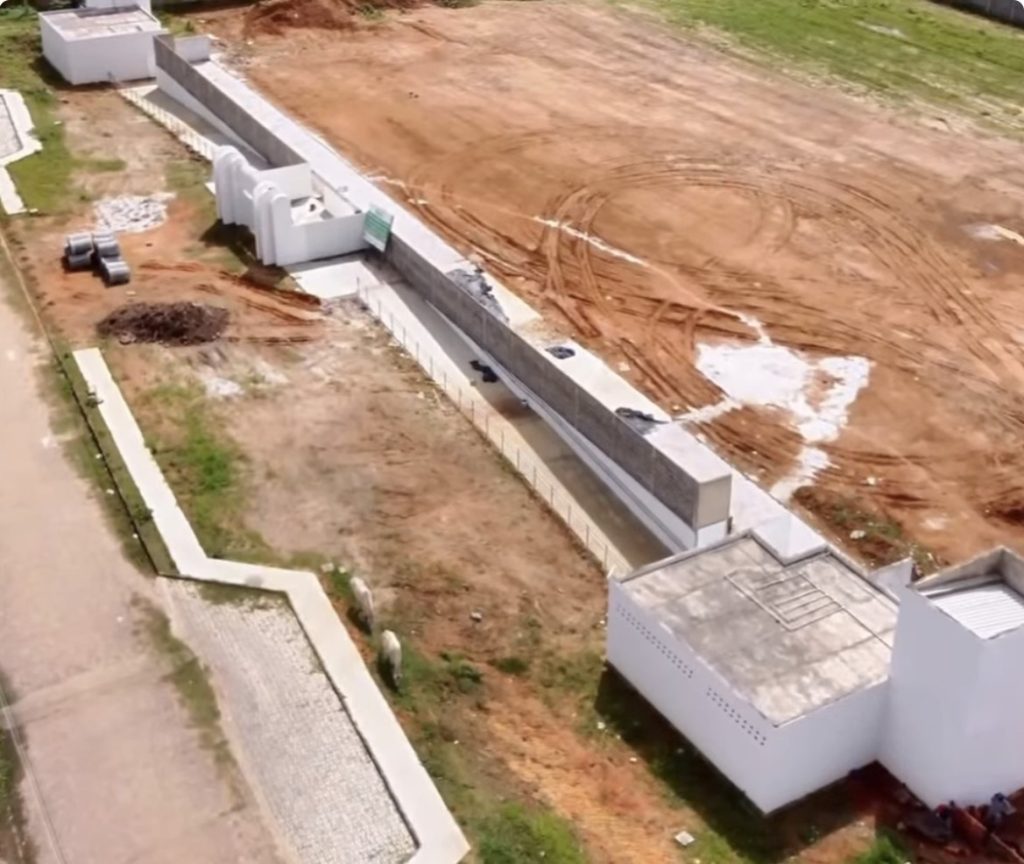 Construção do primeiro estádio de futebol de Salgado avança para segunda etapa