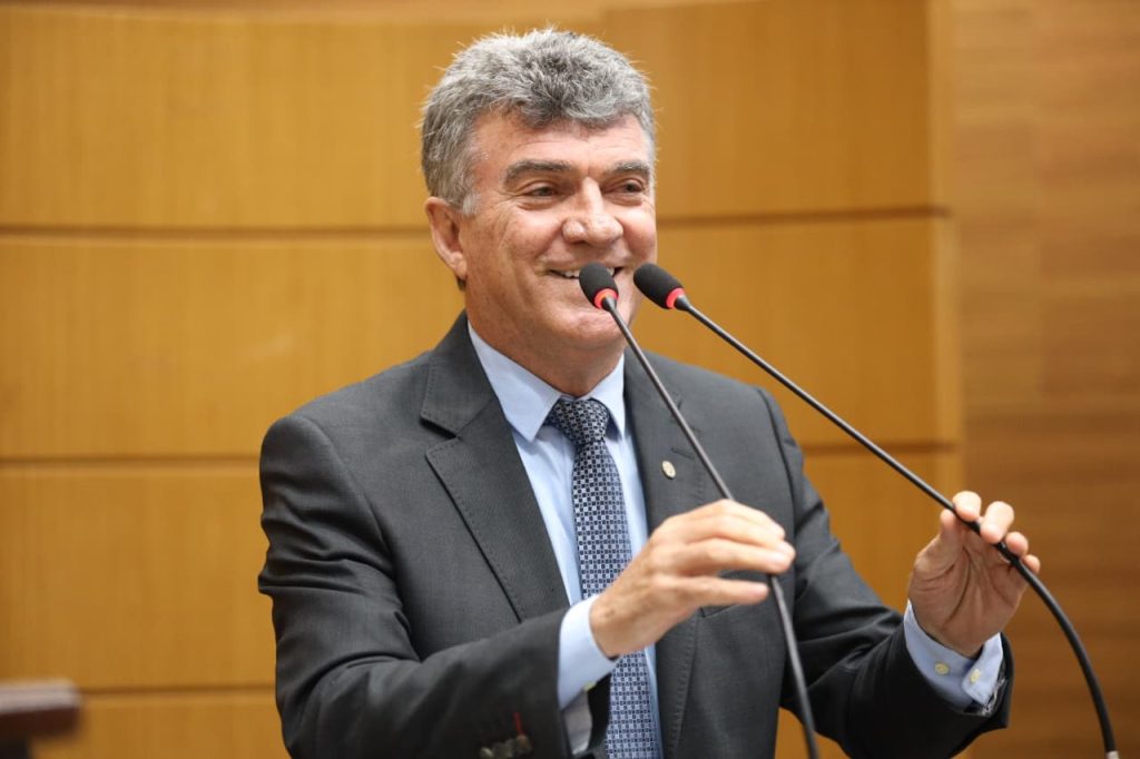 Deputado Garibalde comemora 70 anos e título de quadrilha junina na Alese