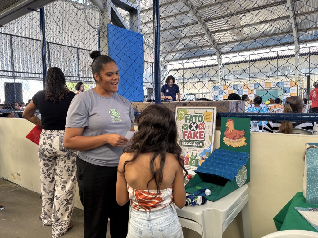 Emsurb realiza ações de limpeza e educação ambiental no Siqueira Campos