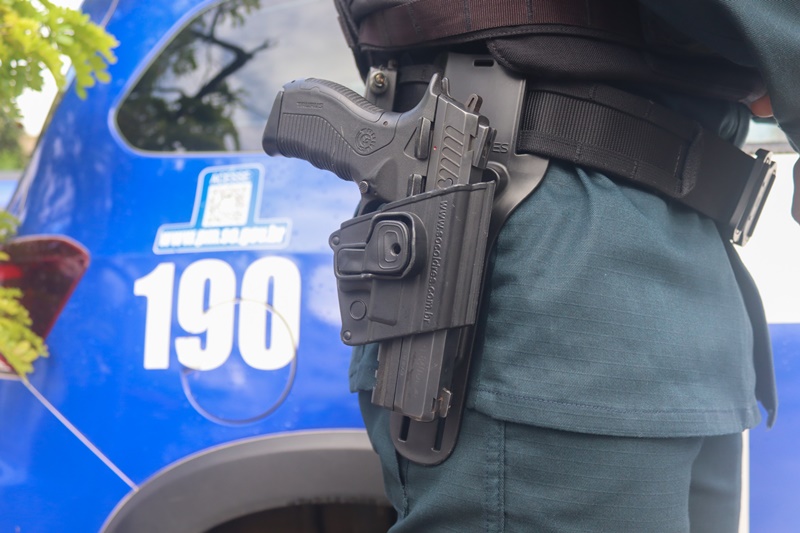 Foragido com dois mandados de prisão é capturado ao tentar fugir da PM em Salgado