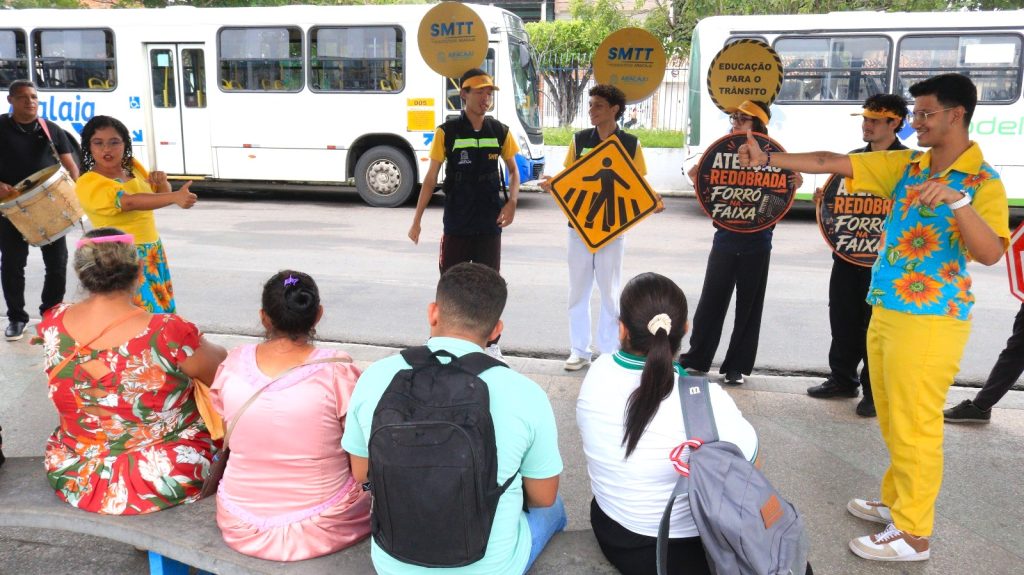 Forró na Faixa: SMTT leva educação no trânsito ao Santos Dumont