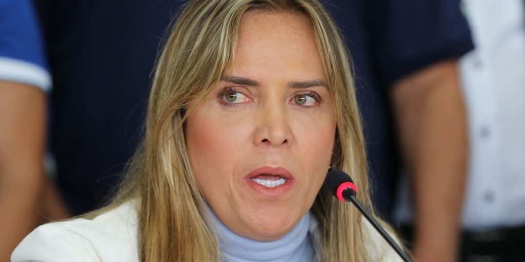 Governadora do DF recebe alta após tratamento de pneumotórax