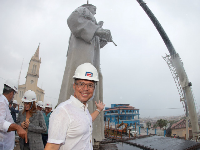 Governo entrega monumento de Santo Antônio em Aracaju para impulsionar turismo religioso