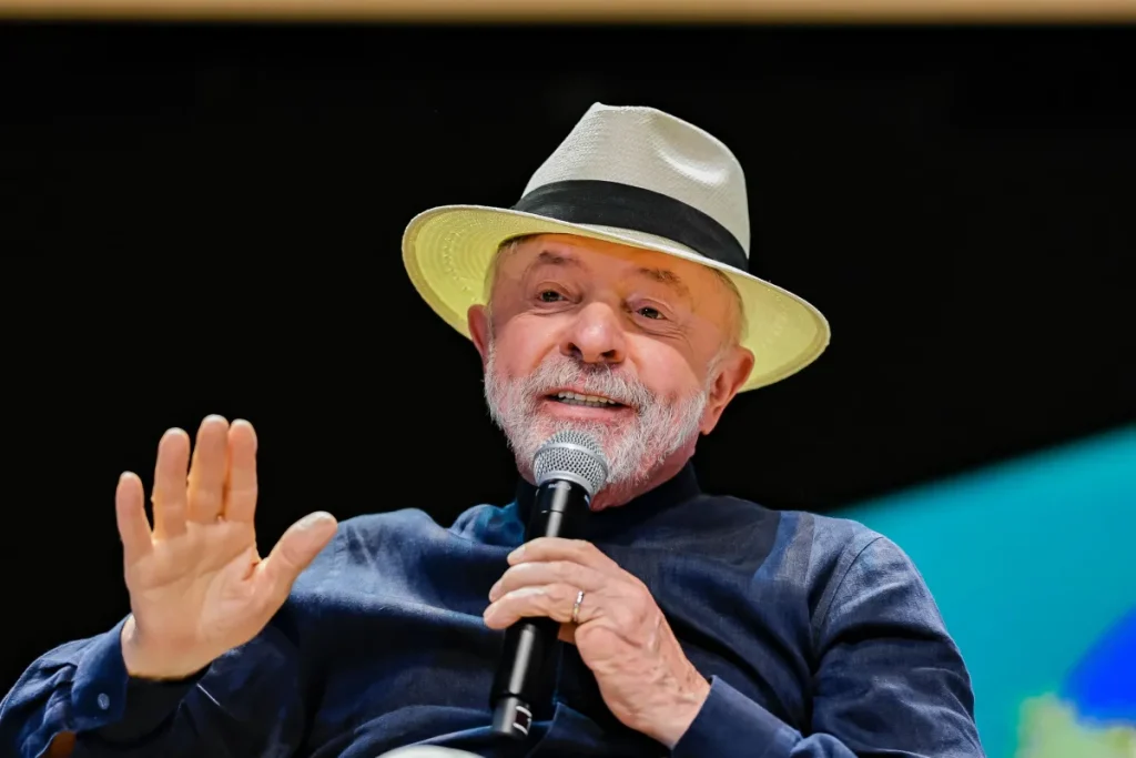 Lula antecipa chegada ao G7 para possível encontro com Trump