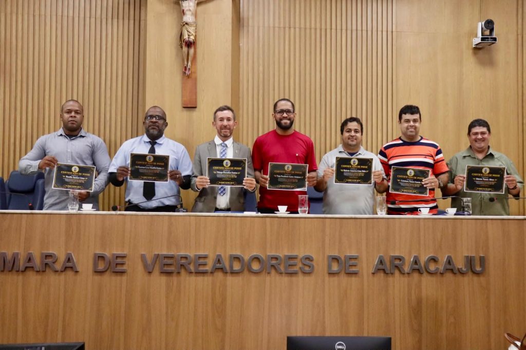 Mototaxistas e motoboys ganham novo sindicato empossado em Aracaju