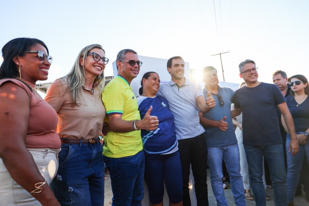 Obras de educação, esporte e mobilidade são entregues no sertão de Sergipe