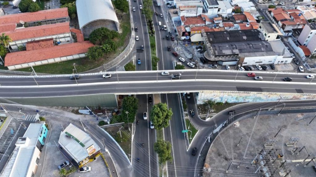 Obras no viaduto fecham acesso à Gonçalo Rollemberg a partir de segunda