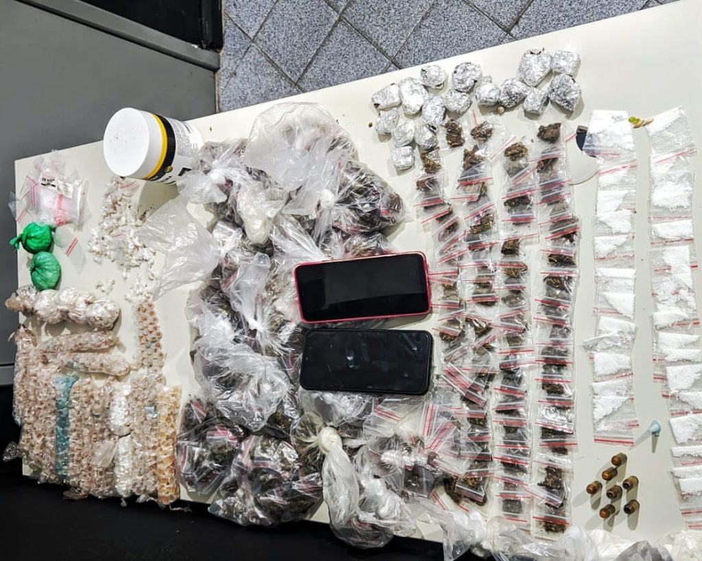 Polícia de Poço Verde apreende 20 quilos de drogas em operação