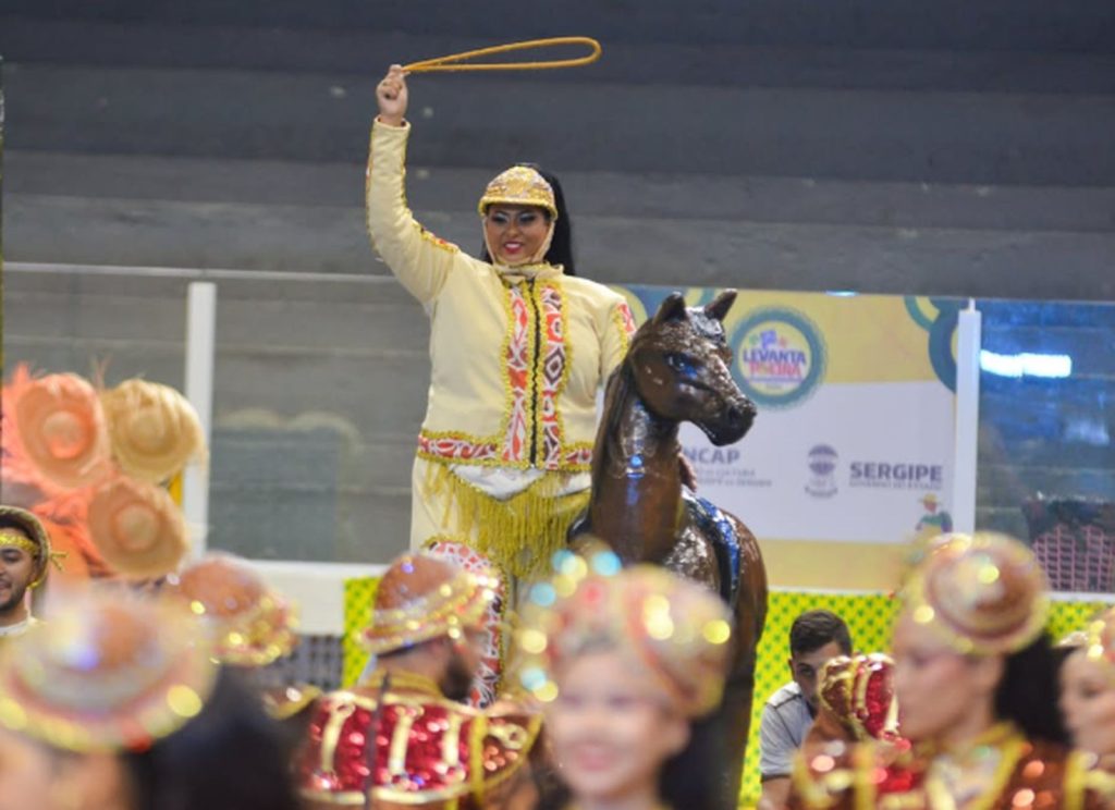 Quatro quadrilhas disputam vaga na final do Levanta Poeira 2026 em Aracaju