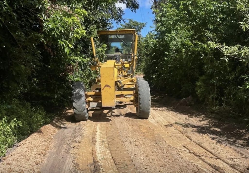 Recuperação de Estradas Melhora Tráfego em Comunidades Rurais de Ilha das Flores