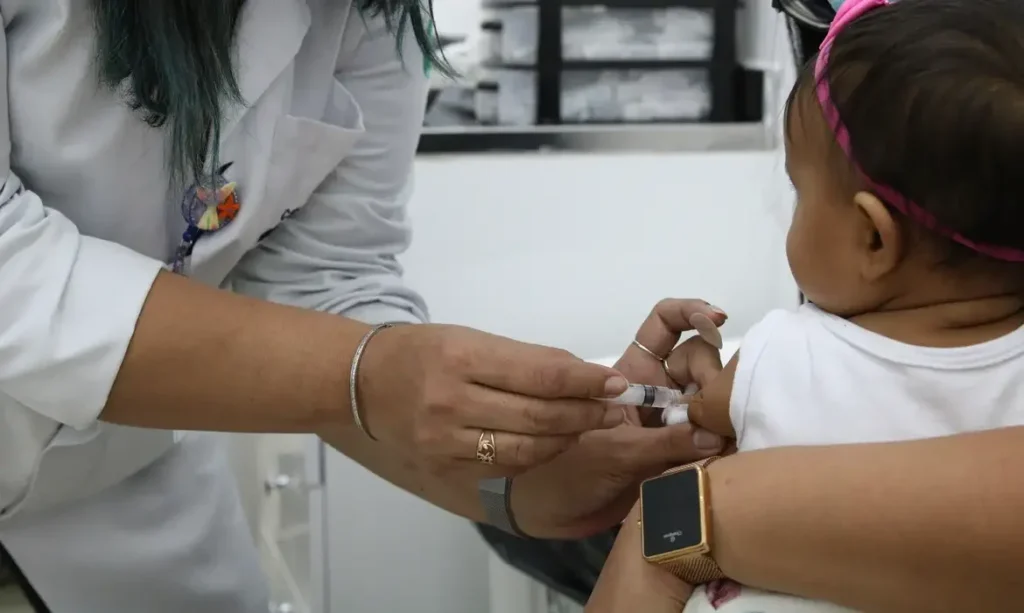 Unicef: 13,5 milhões de crianças não recebem vacina no 1° ano de vida