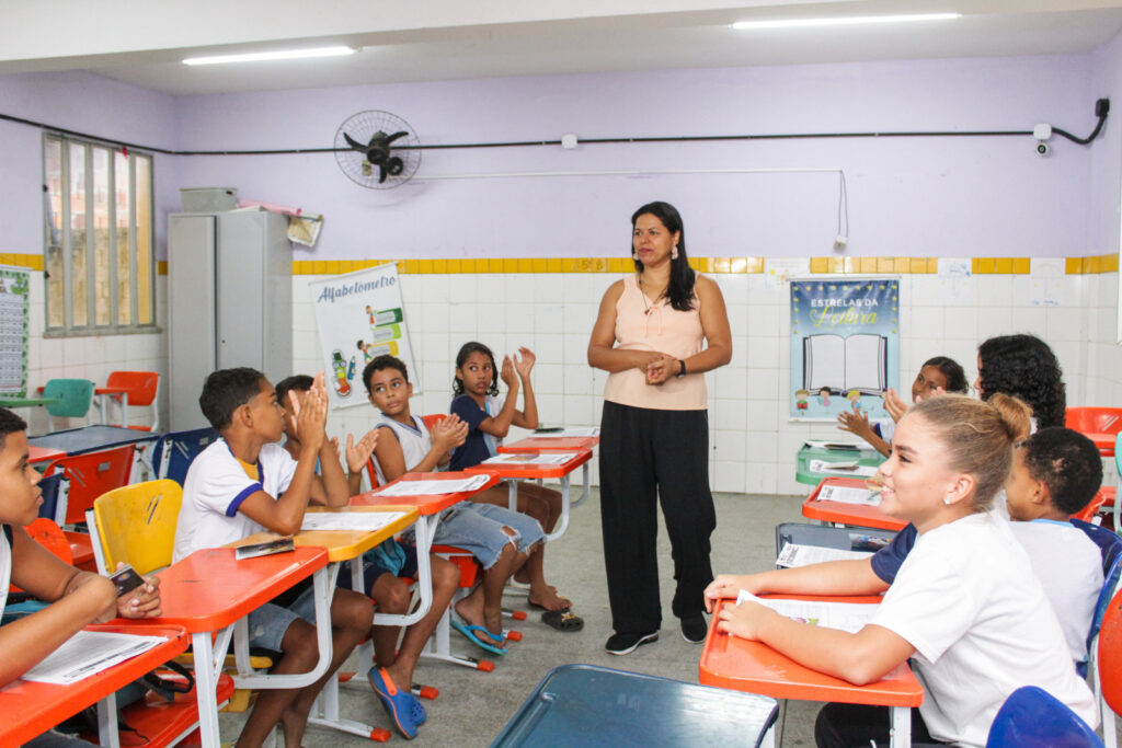 Descomplica nas Férias promove avanços na alfabetização de alunos em Aracaju