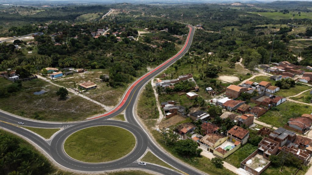 Prefeito de São Cristóvão assina ordem de serviço para Rodovia do Turismo