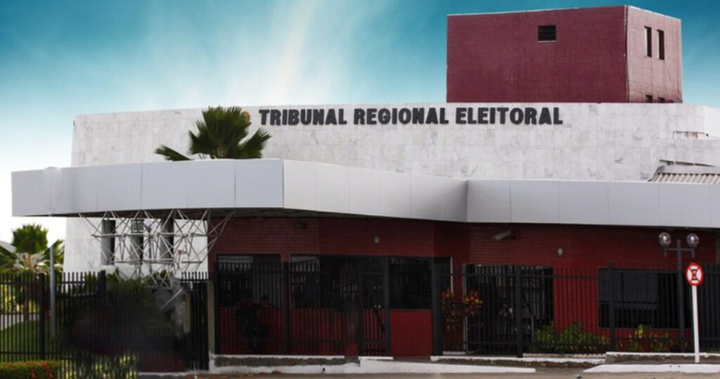 TRE cassou mandatos do prefeito e vice de Simão Dias por abuso de poder econômico