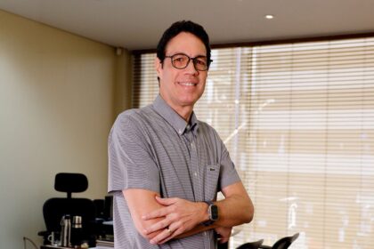 Câmara aprova aluguel consignado, proposta defendida pela ABMI e pelo presidente Jorge Santos