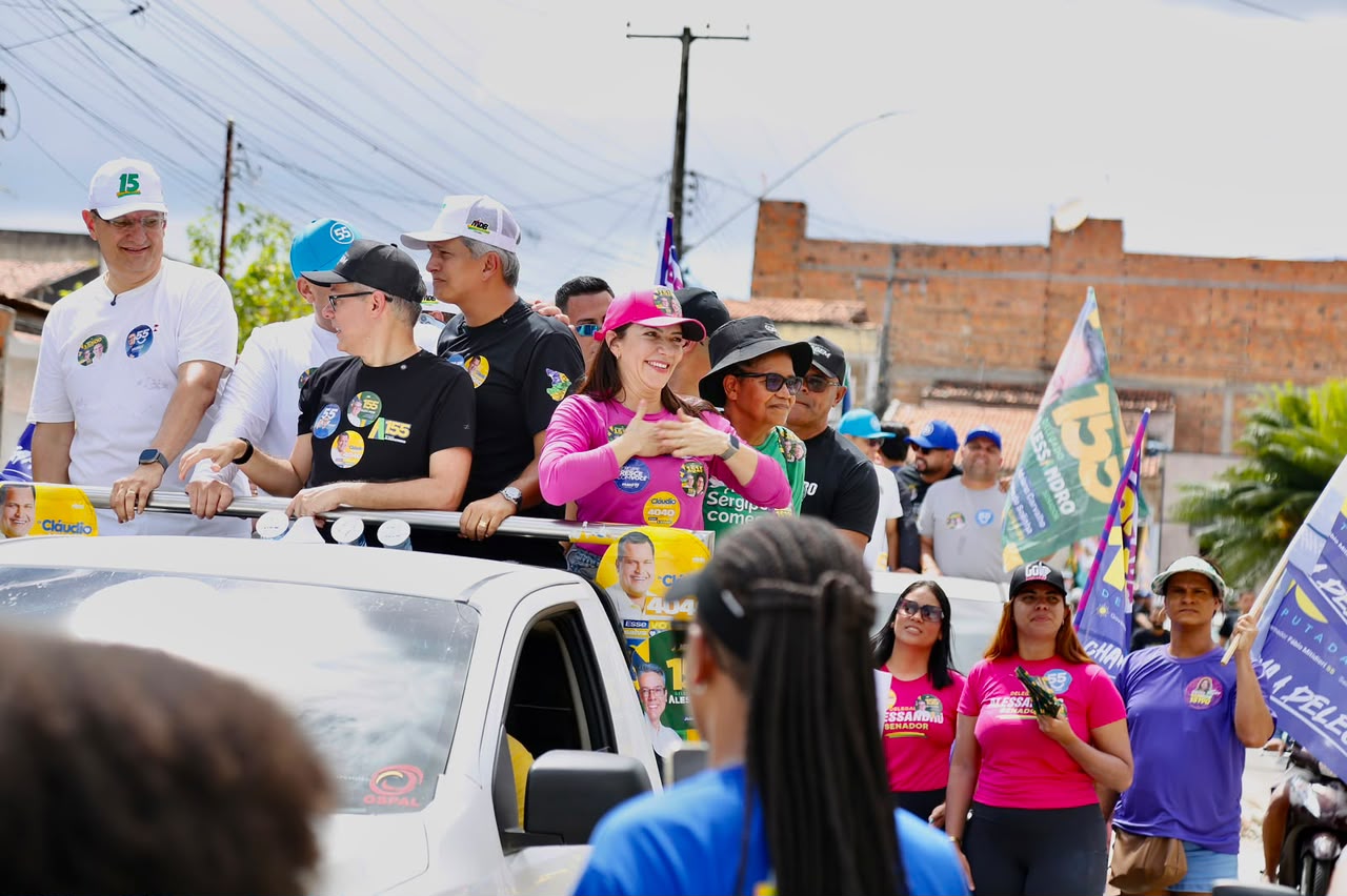 Carinho e entusiasmo marcam recepção à Delegada Danielle no Conjunto João Alves