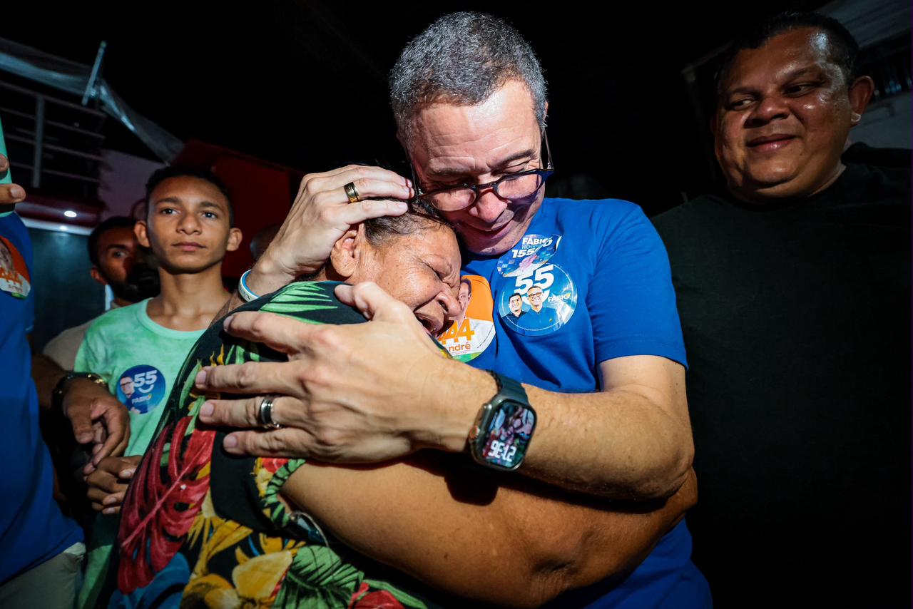 Governador Fábio Mitidieri em agenda com a população em Sergipe