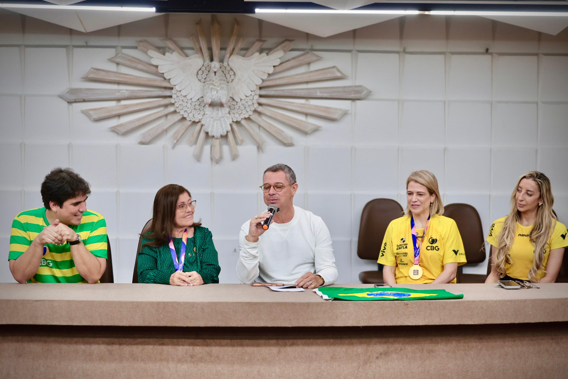 Seleção Brasileira de Ginástica Rítmica recebida no Palácio dos Despachos
