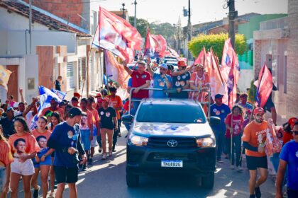 Carreata de Fábio Mitidieri reúne multidão em sete municípios sergipanos