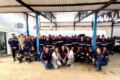 Prefeitura de Aracaju encerra Agosto Lilás com ação em empresa