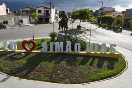 Simão Dias convoca 1.700 beneficiários do Bolsa Família para atualizar cadastro