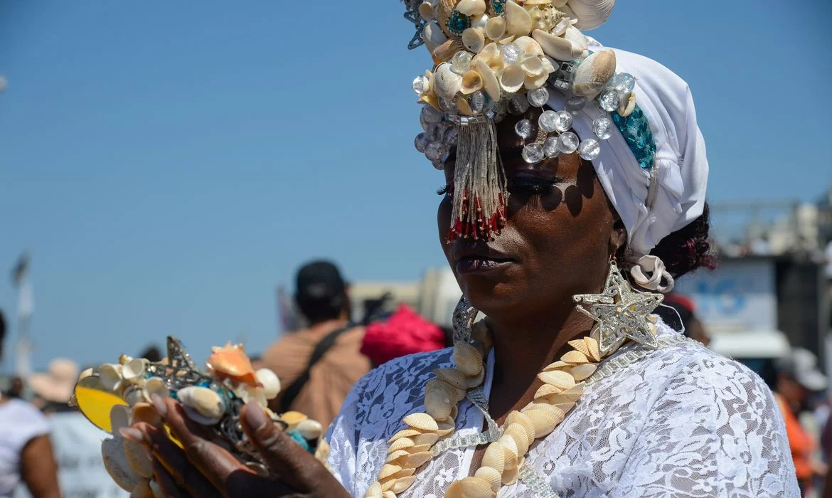 Eleitores de religiões afro se sentem invisíveis em campanha eleitoral