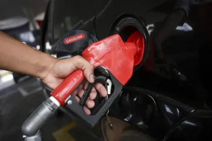 Nova lei aumenta penas para furto e roubo de combustíveis
