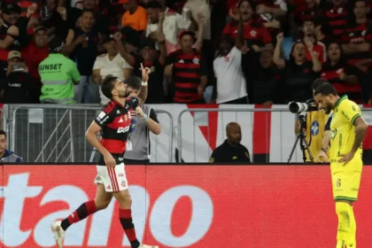 Rádio Nacional transmite Remo e Flamengo pelo Brasileirão hoje