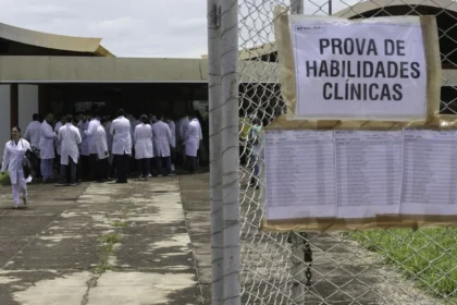 Revalida 2026/2: prazo de envio de diploma médico termina dia 19