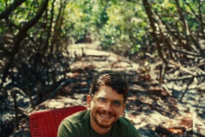 Breno Garibalde aposta em papel reciclado e QR Code para reduzir impacto da campanha