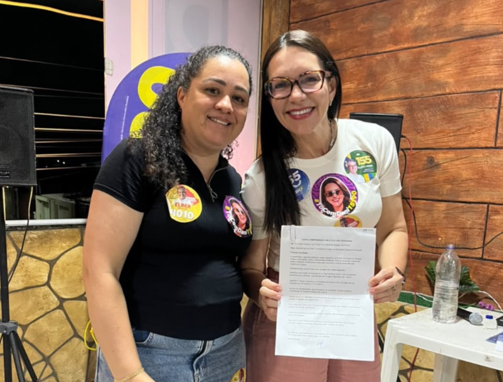 Delegada Danielle Garcia assume compromissos com o setor cultural em Socorro