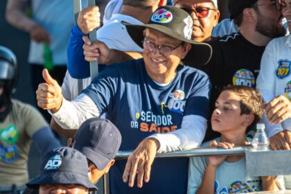 Eduardo Amorim percorre o Sertão e promete mudanças na água e na saúde
