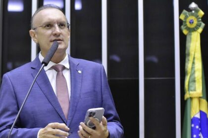 Fábio Henrique propõe fortalecer a rede dos CAPS e criar leitos de retaguarda