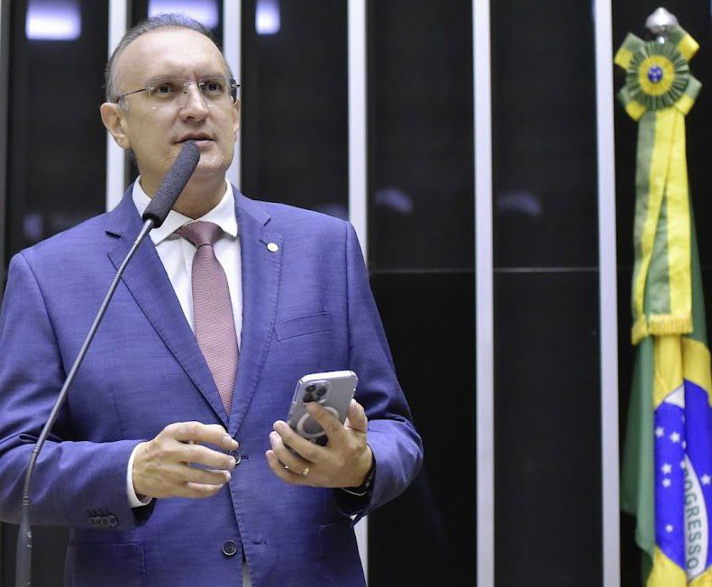 Fábio Henrique propõe fortalecer a rede dos CAPS e criar leitos de retaguarda