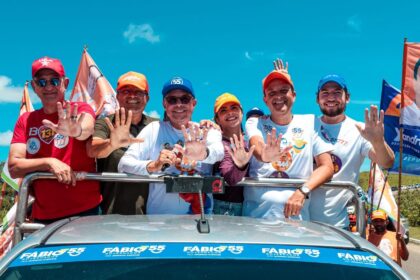 Multidão acompanha a carreata de Fábio Mitidieri em Rosário do Catete
