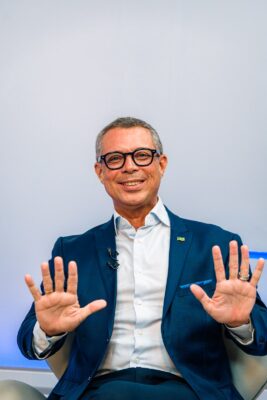 Fábio Mitidieri lista avanços da educação e do turismo em entrevista à TV Sergipe
